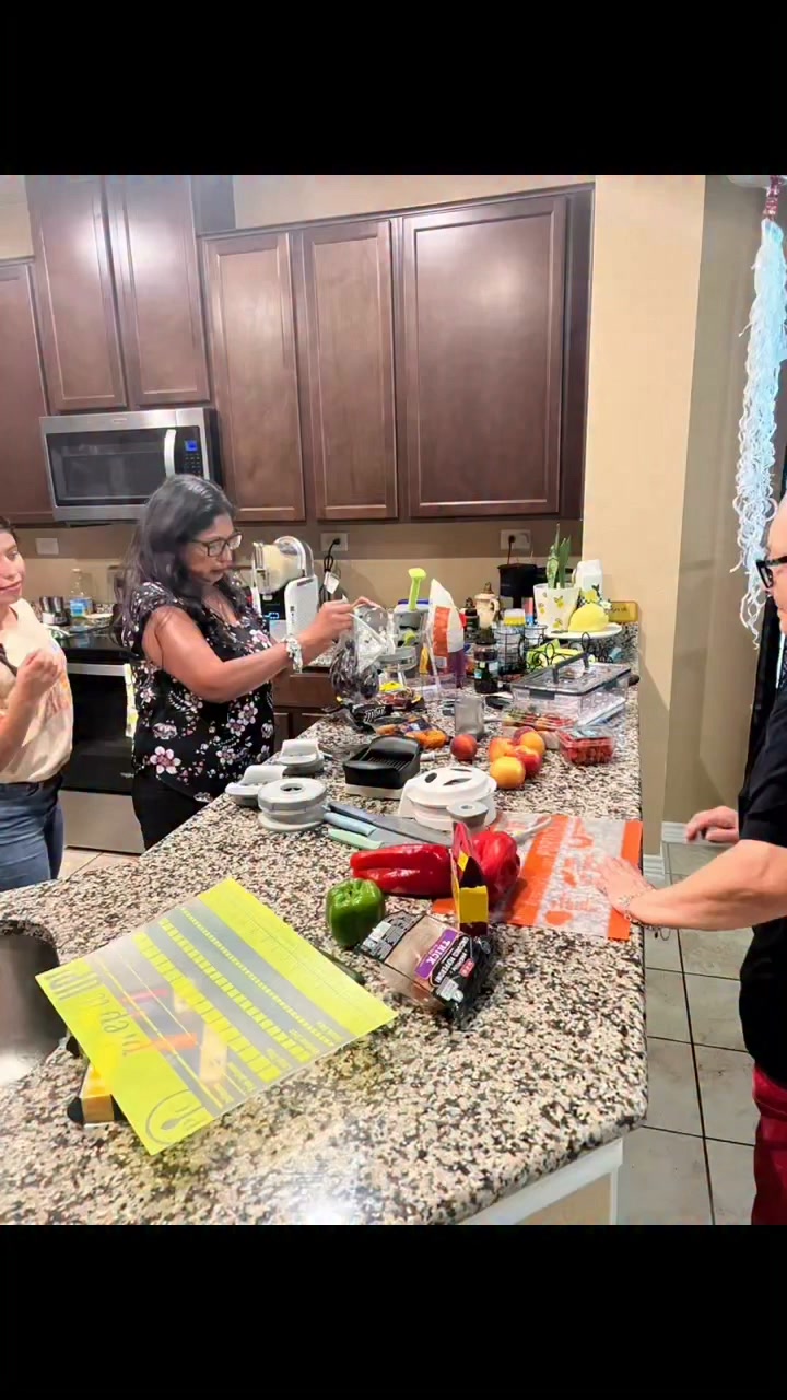 Had such a great time today at Gabriela’s  Pampered Chef party. We Tackled the Snackle. We played bingo like a boss. And…….. we had the best frozen margaritas while we got chocolate wasted!! 🥳 Highly recommend. 15/10 stars!! ⭐️ #howipamperedchef #snacklebox #bingo #chocolatelover